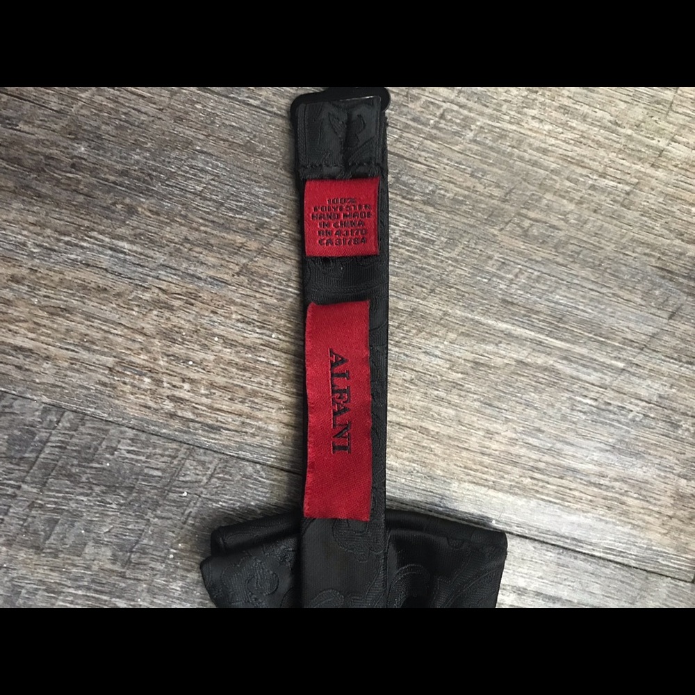 BLACK ALFANI FLORAL BOW TIE - Picture 3 of 5
